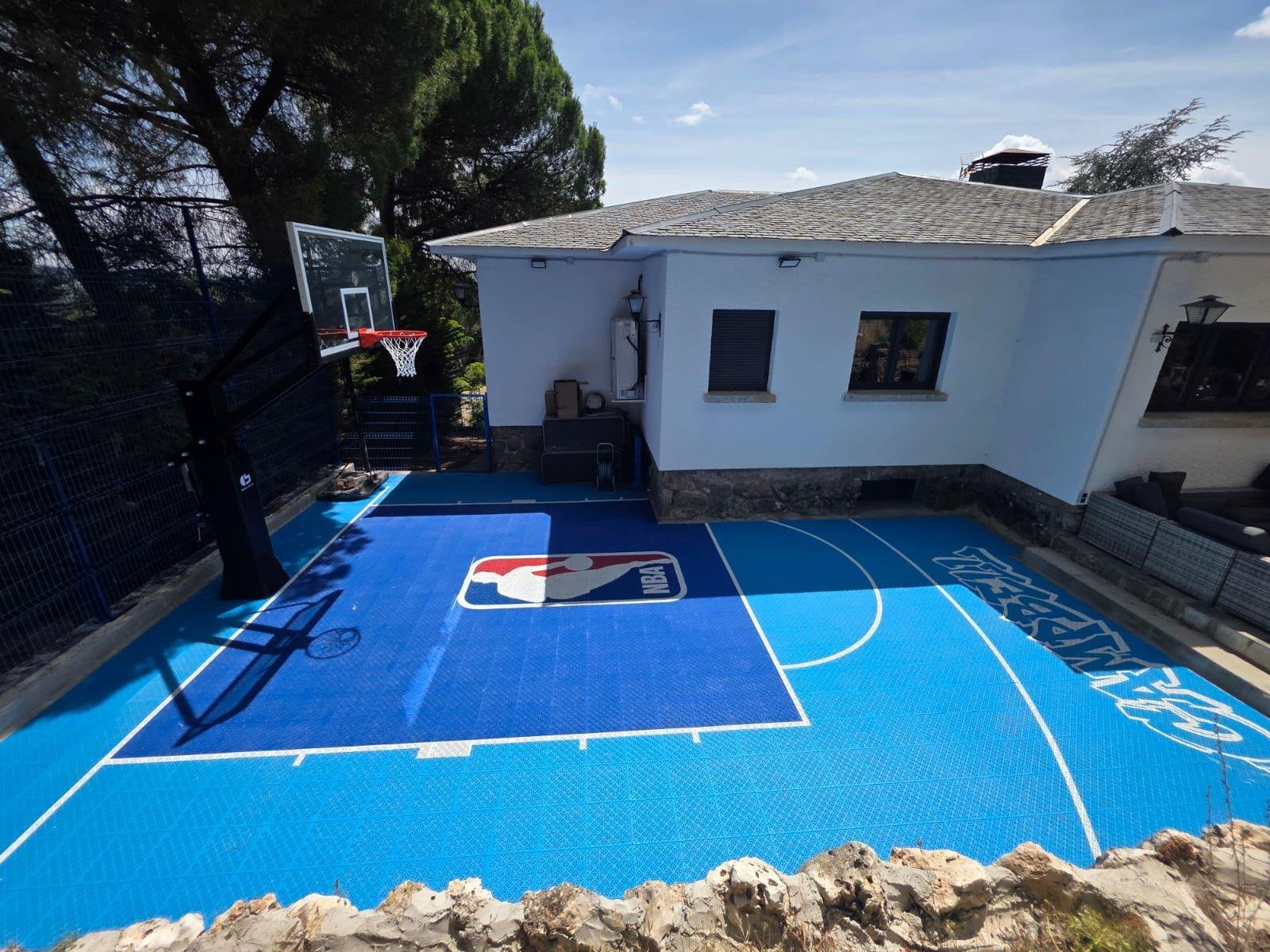 Pista Bounce instalada en una casa particular